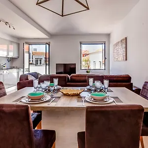  Apartment Palace